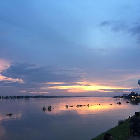 Nalinthone Guesthouse Ban Nongdouang Exteriör bild