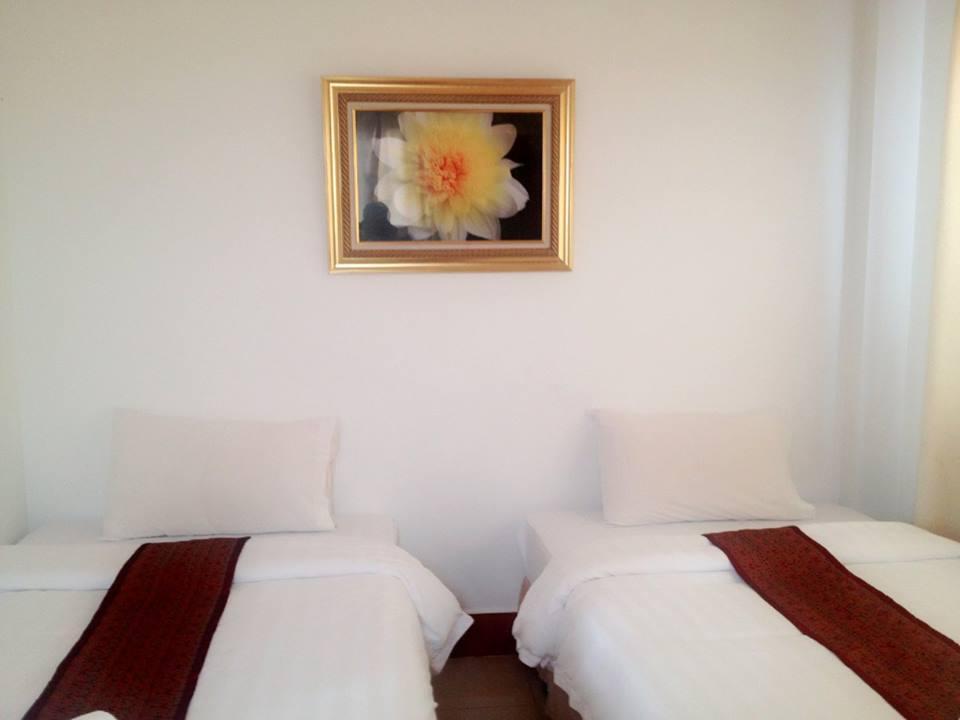 Nalinthone Guesthouse Ban Nongdouang Exteriör bild