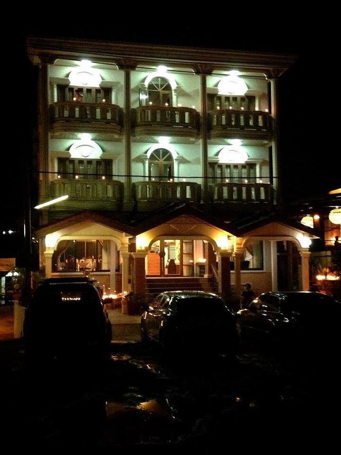Nalinthone Guesthouse Ban Nongdouang Exteriör bild
