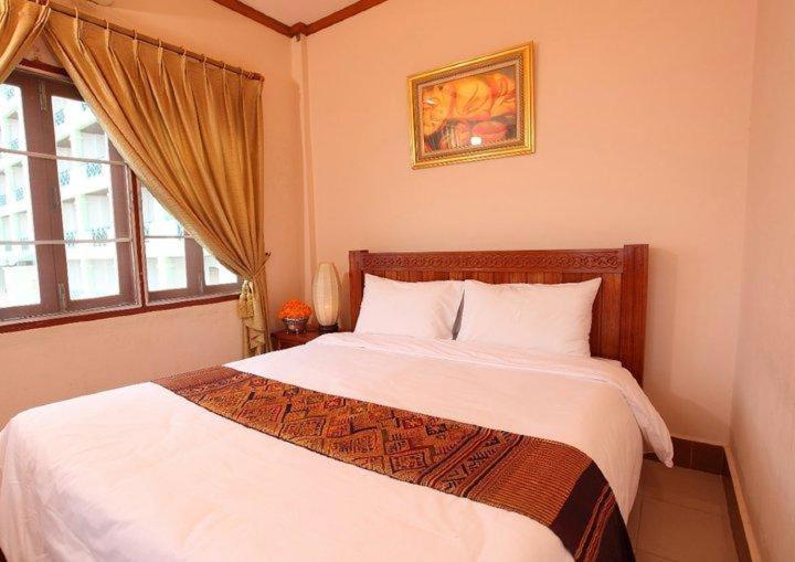 Nalinthone Guesthouse Ban Nongdouang Exteriör bild